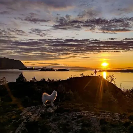 Cosy Farmhouse With Fjord View * Molde