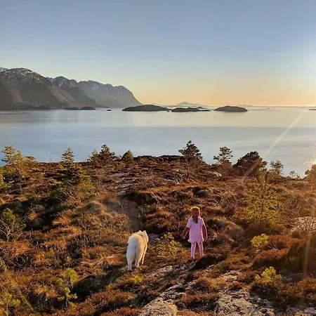Cosy Farmhouse With Fjord View 度假居 *
